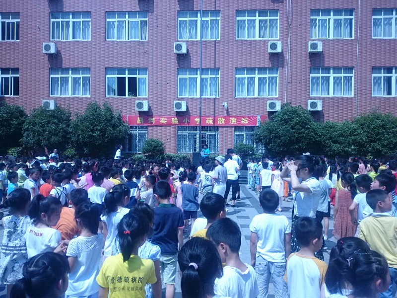 昌河实验小学疏散演练