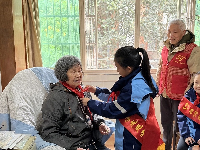 三月春风润童心 雷锋精神永相传——昌河实验小学开展“学雷锋·文明实践我行动”主题活动